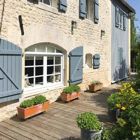 Sleeps 10 Wifi Courcerac